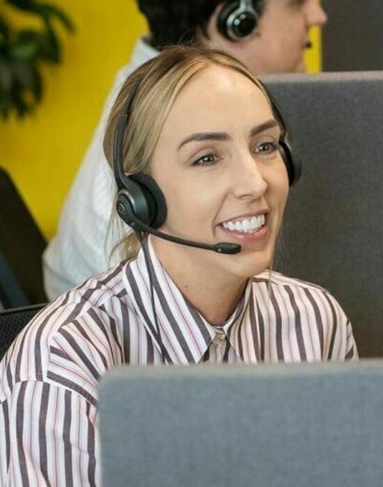 Lemon Contact Centre operator providing outsourced customer support
