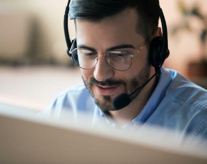 UK Contact centre agent